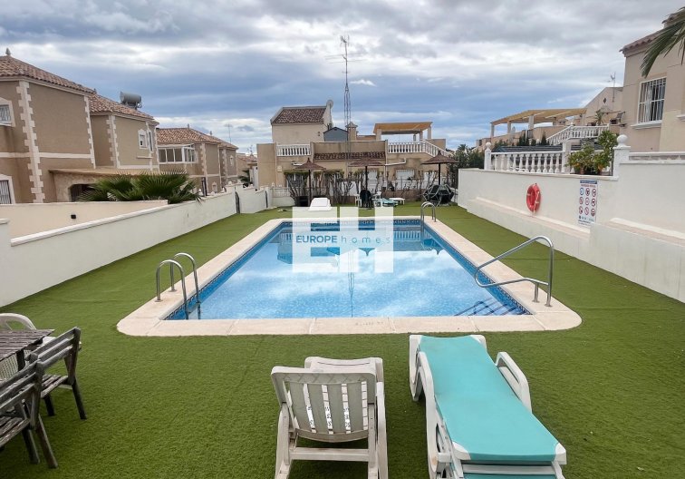 Segunda mano - Duplex - San Miguel de Salinas - Las Filipinas