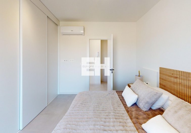 Segunda mano - villa - Roldan - Inland