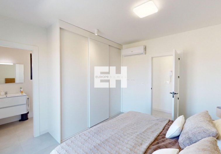 Segunda mano - villa - Roldan - Inland