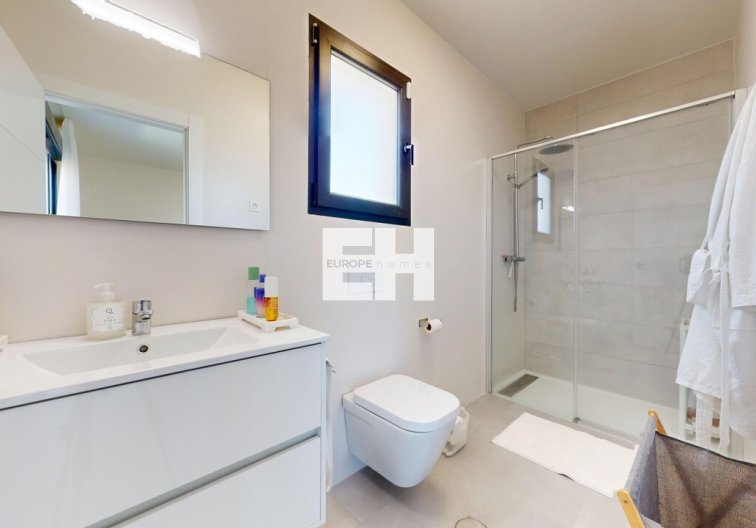 Segunda mano - villa - Roldan - Inland