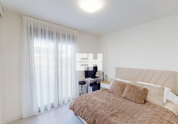 Segunda mano - villa - Roldan - Inland