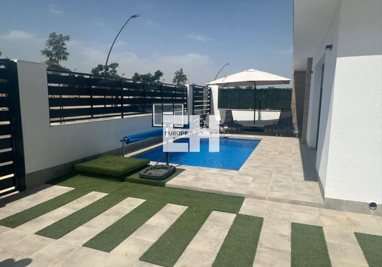 Segunda mano - villa - Roldan - Inland