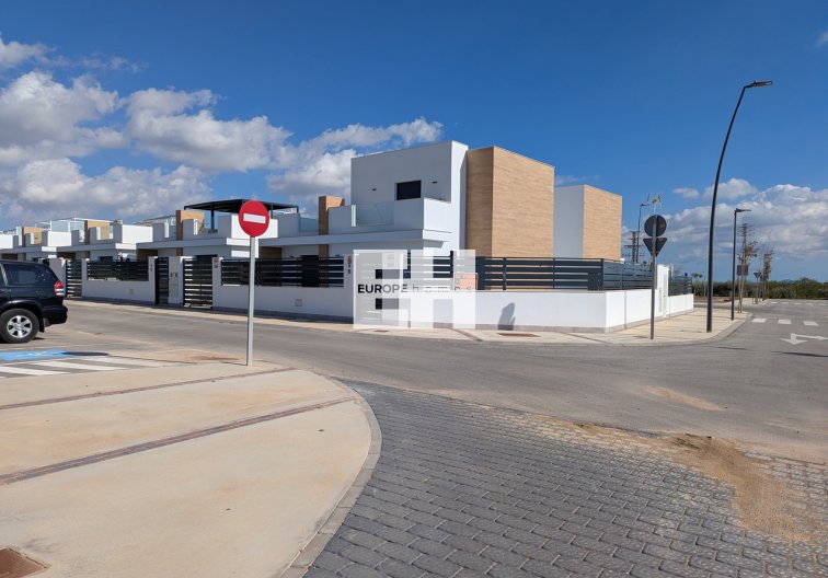 Segunda mano - villa - Roldan - Inland