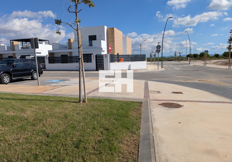 Segunda mano - villa - Roldan - Inland