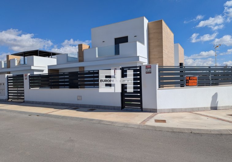 Segunda mano - villa - Roldan - Inland