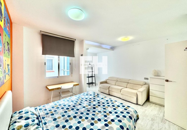 Segunda mano - Apartamento  - Torrevieja - Estacion De Autobuses