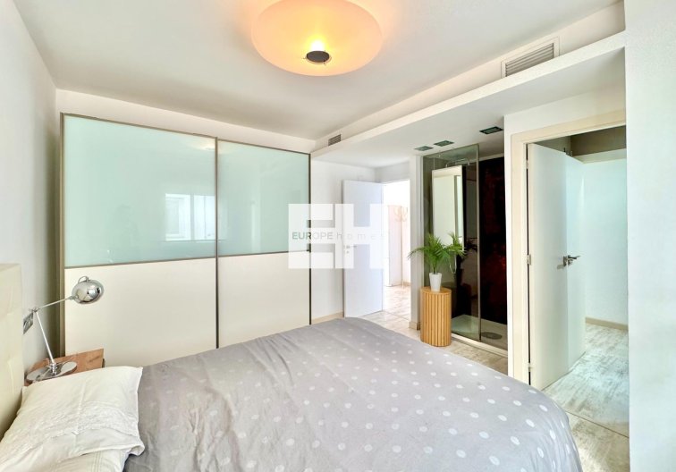 Segunda mano - Apartamento  - Torrevieja - Estacion De Autobuses