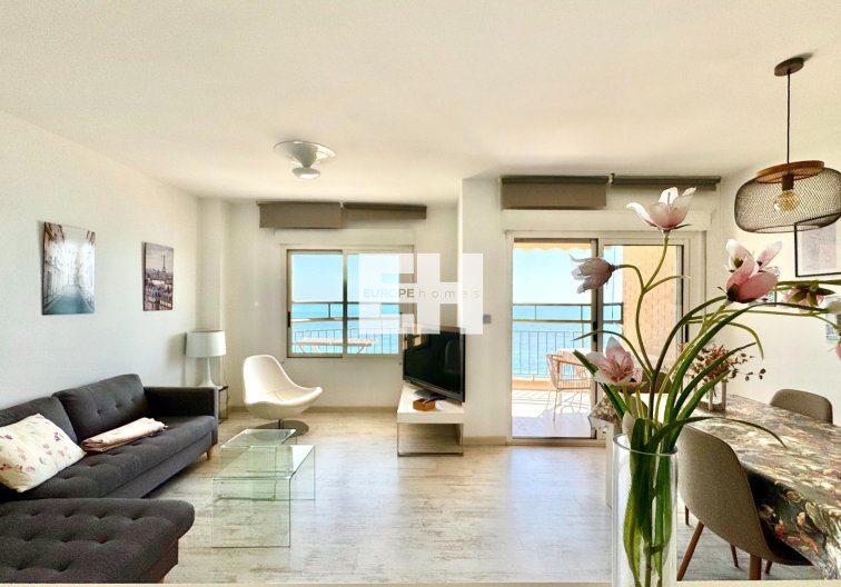 Segunda mano - Apartamento  - Torrevieja - Estacion De Autobuses