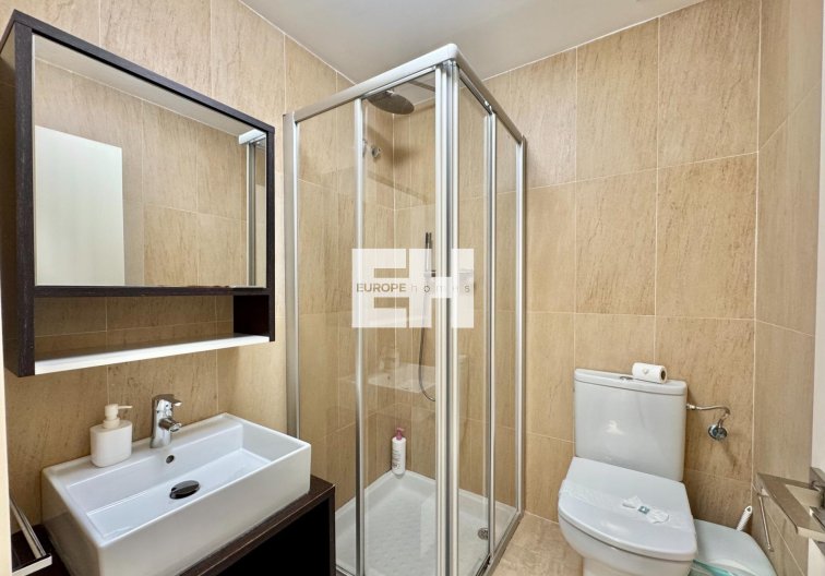 Segunda mano - Apartamento  - Torrevieja - Estacion De Autobuses