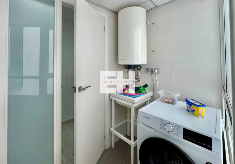 Segunda mano - Apartamento  - Torrevieja - Estacion De Autobuses