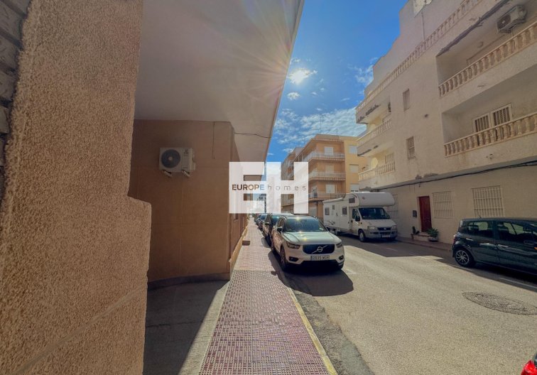 Segunda mano - Apartamento  - Torrevieja - La Mata Pueblo
