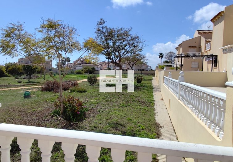 Segunda mano - Bungalow - Orihuela - Urbanización Perla Del Mar