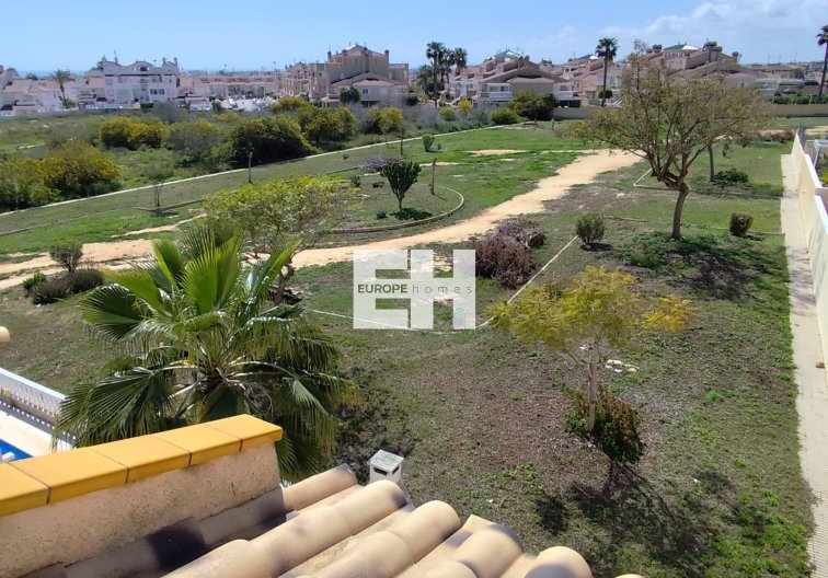 Segunda mano - Bungalow - Orihuela - Urbanización Perla Del Mar