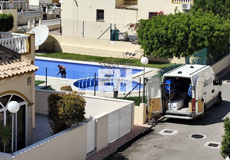 Segunda mano - Bungalow - Orihuela - Urbanización Perla Del Mar