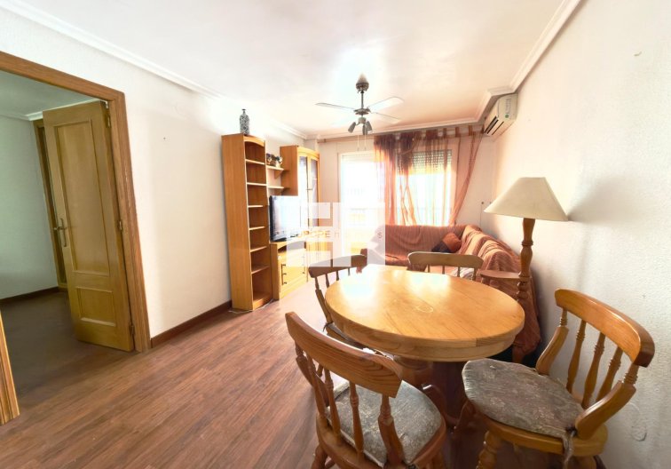 Segunda mano - Apartamento  - Torrevieja - Parque De Las Naciones