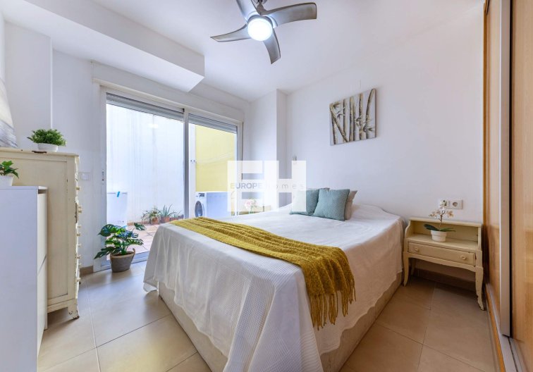 Segunda mano - Apartamento  - Alicante - Carolinas Bajas