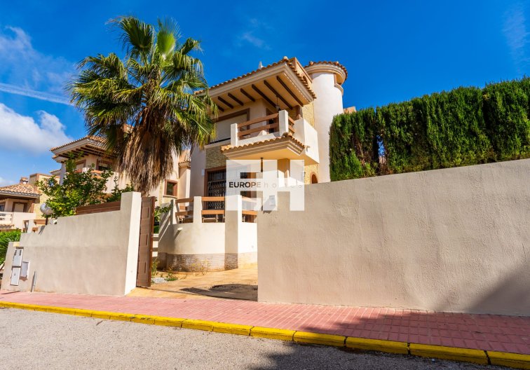 Segunda mano - villa - Orihuela Costa - Costa Blanca