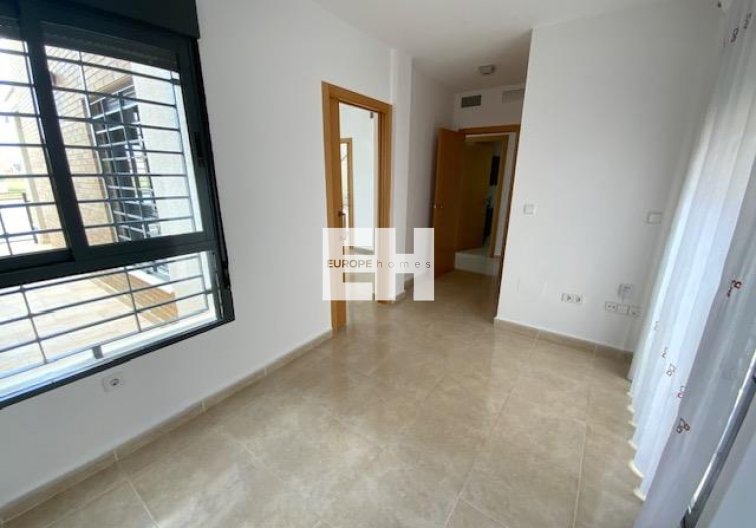 Segunda mano - villa - Roldan - Inland