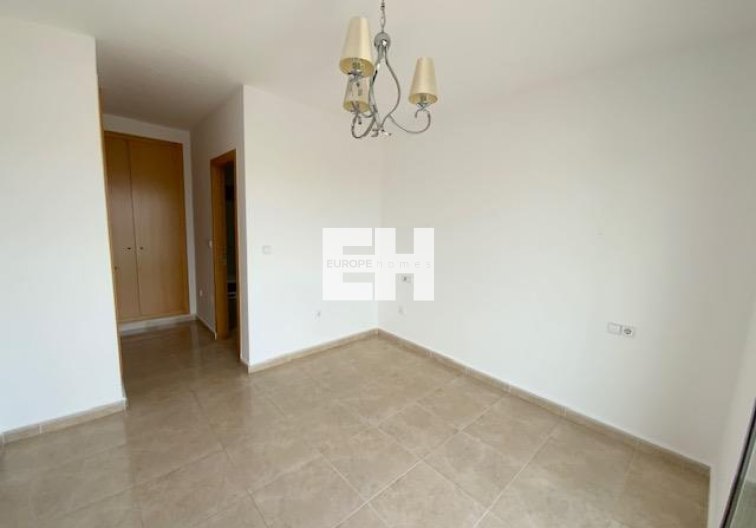 Segunda mano - villa - Roldan - Inland