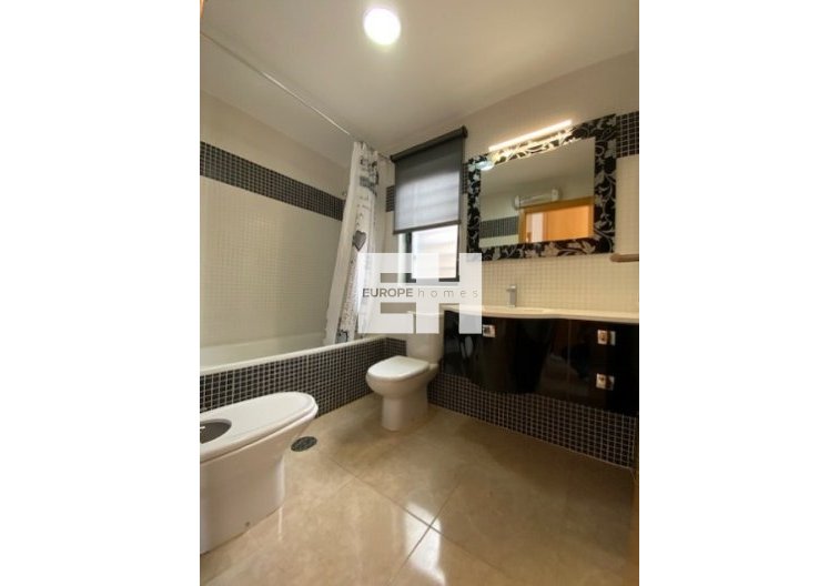 Segunda mano - villa - Roldan - Inland