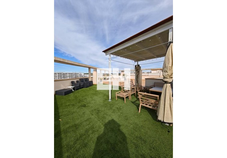 Segunda mano - Apartamento  - San Miguel de Salinas - Pueblo 9