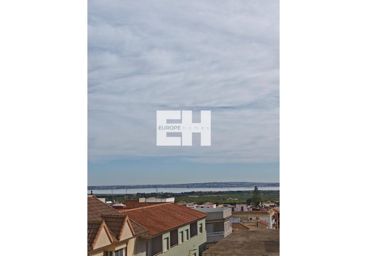 Segunda mano - Apartamento  - San Miguel de Salinas - Pueblo 9