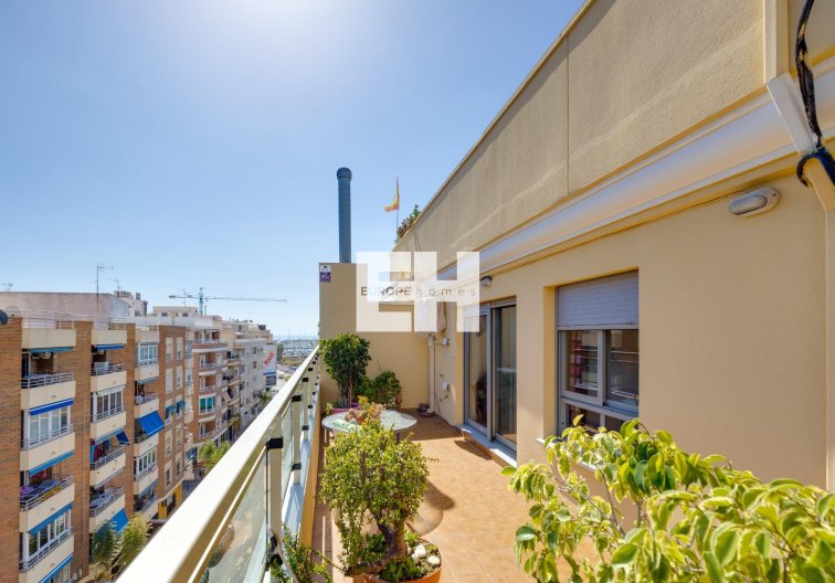 Segunda mano - Atico - Torrevieja - Centro