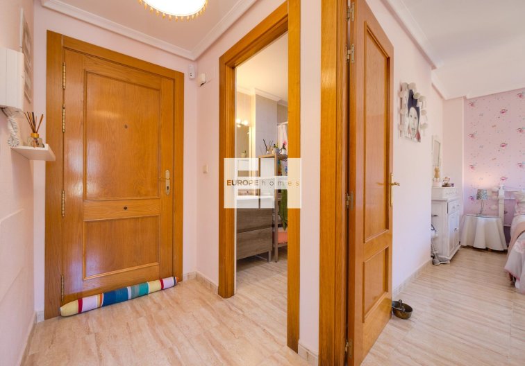 Segunda mano - Atico - Torrevieja - Centro