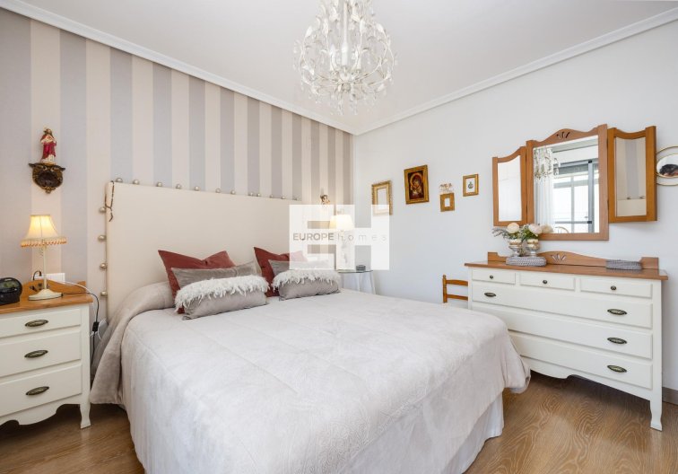 Segunda mano - Atico - Torrevieja - Centro