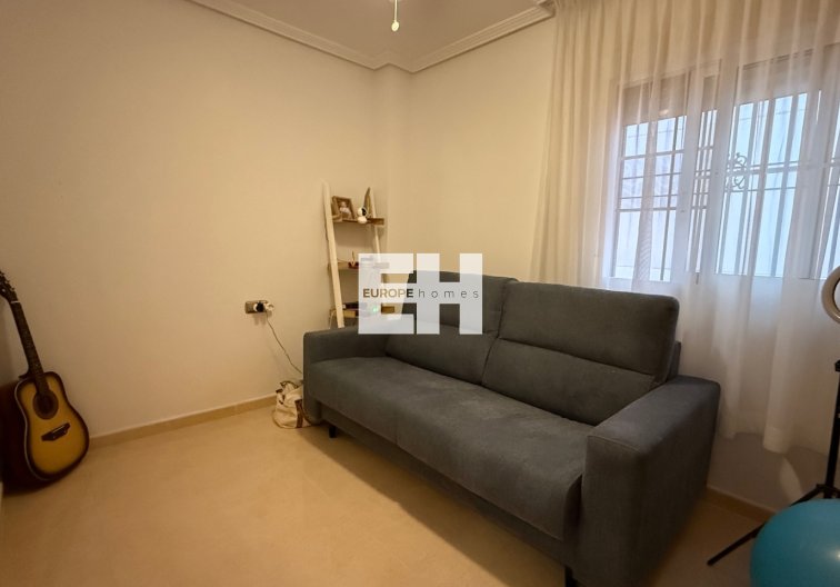Segunda mano - Apartamento  - Orihuela - Inland