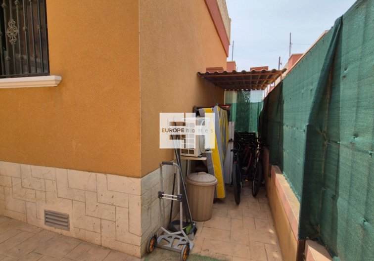 Segunda mano - villa - Torrevieja - Costa Blanca