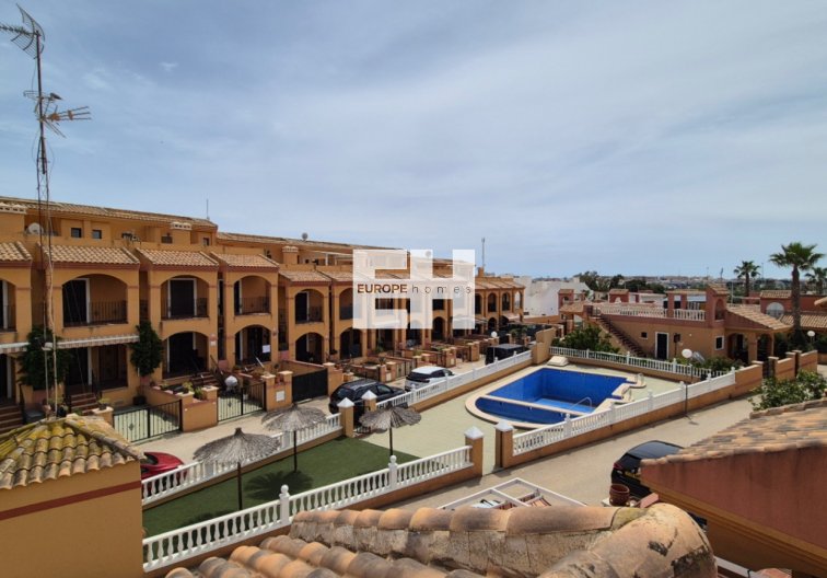 Segunda mano - villa - Torrevieja - Costa Blanca