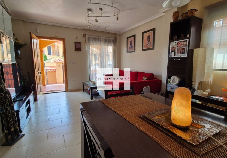 Segunda mano - villa - Torrevieja - Costa Blanca