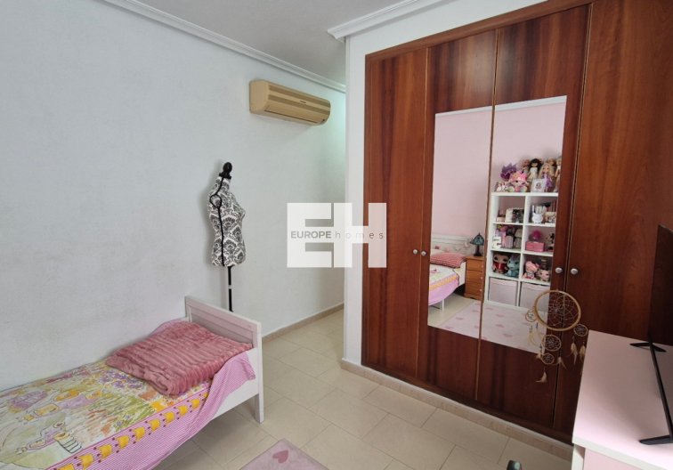 Segunda mano - villa - Torrevieja - Costa Blanca