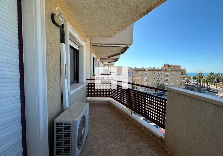 Resale - Apartment - Orihuela Costa - Campoamor
