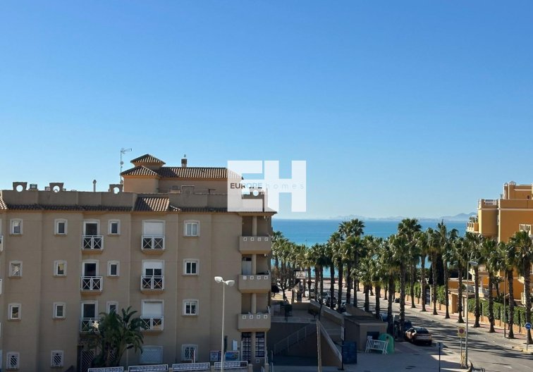 Resale - Apartment - Orihuela Costa - Campoamor