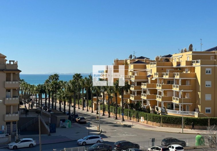 Resale - Apartment - Orihuela Costa - Campoamor