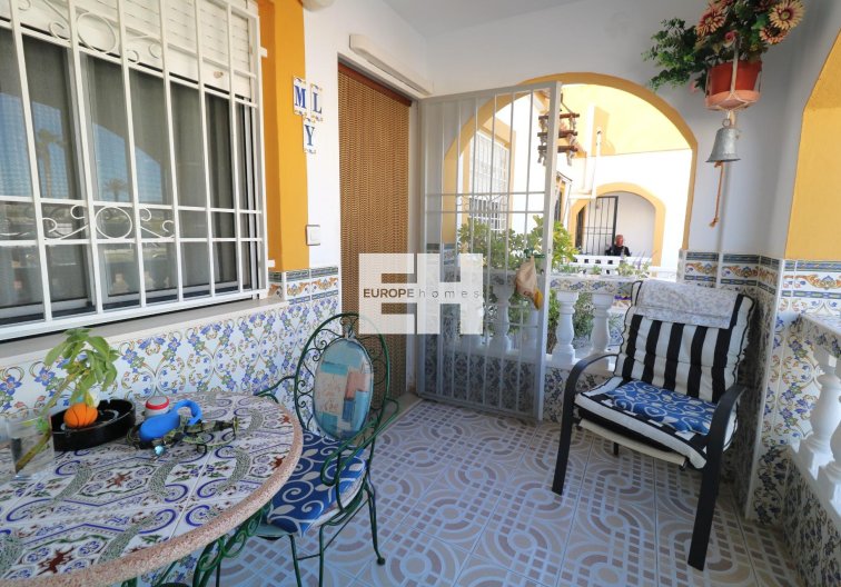 Segunda mano - Bungalow - Torrevieja - El Limonar