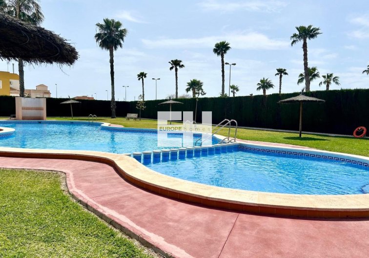 Segunda mano - Bungalow - Torrevieja - El Limonar