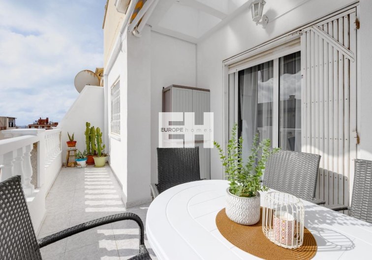 Segunda mano - Apartamento  - Torrevieja - Estacion De Autobuses