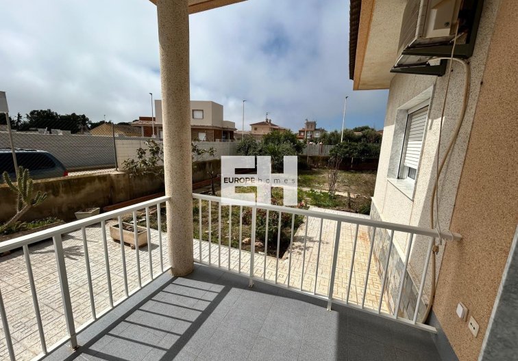 Segunda mano - villa - Los Alcázares - Las Lomas Del Rame-bahía Bella