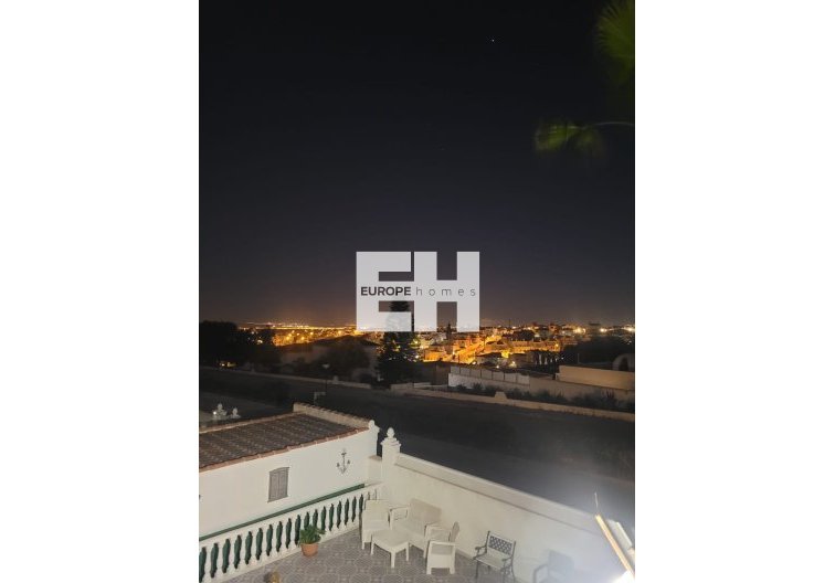 Segunda mano - villa - Villamartin - Costa Blanca