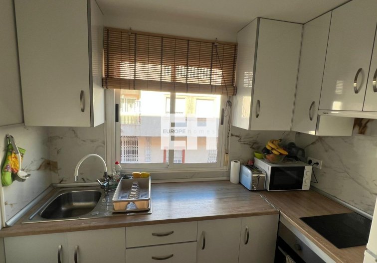 Segunda mano - Apartamento  - Torrevieja - Centro