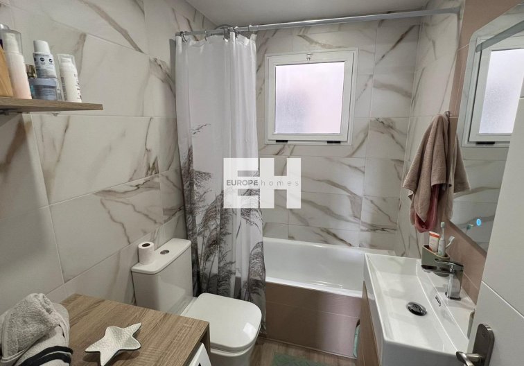 Segunda mano - Apartamento  - Torrevieja - Centro