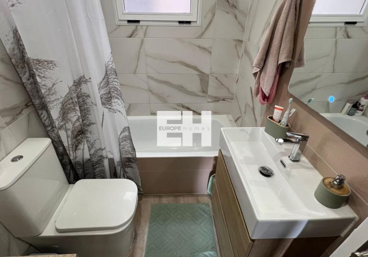 Segunda mano - Apartamento  - Torrevieja - Centro