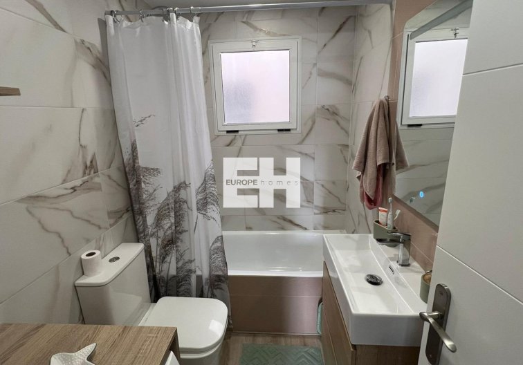 Segunda mano - Apartamento  - Torrevieja - Centro