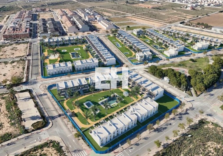Neubau - Bungalow - Pilar de la Horadada - pueblo