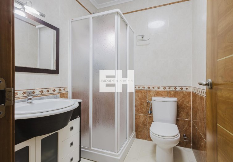 Segunda mano - villa - Torrevieja - Costa Blanca