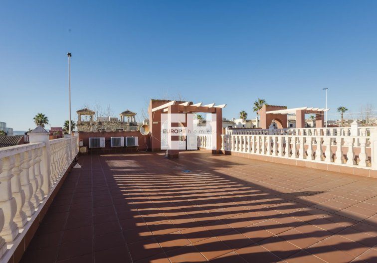Segunda mano - villa - Torrevieja - Costa Blanca