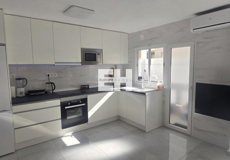 Segunda mano - Apartamento  - Torrevieja - Acequion